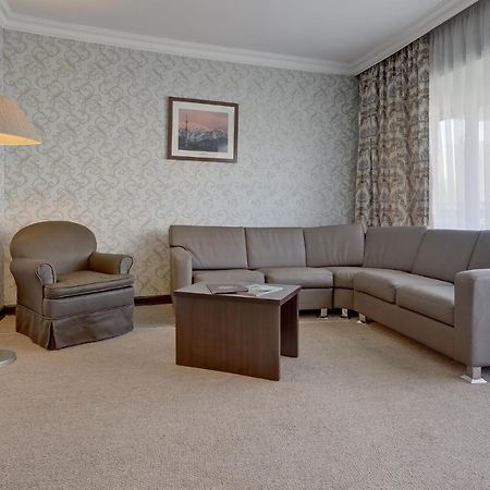 Premier Alatau Hotel Almaty Ngoại thất bức ảnh