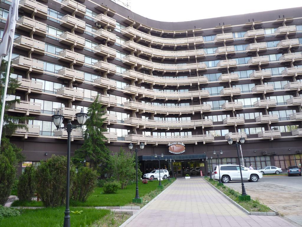 Premier Alatau Hotel Almaty Ngoại thất bức ảnh